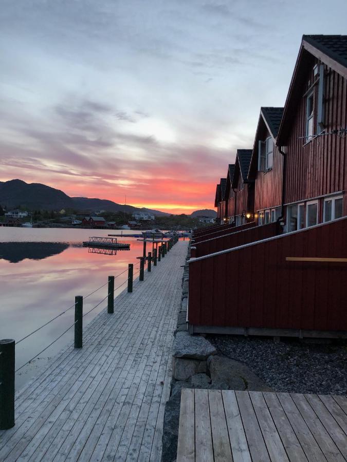 Ballstad Brygge Rorbu Exterior photo